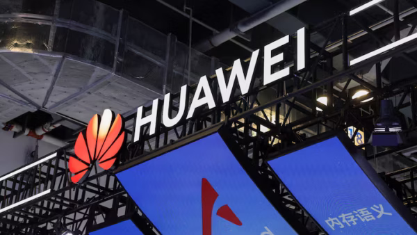 Huawei US Trial Begins as Prosecutors Accuse Company of Theft