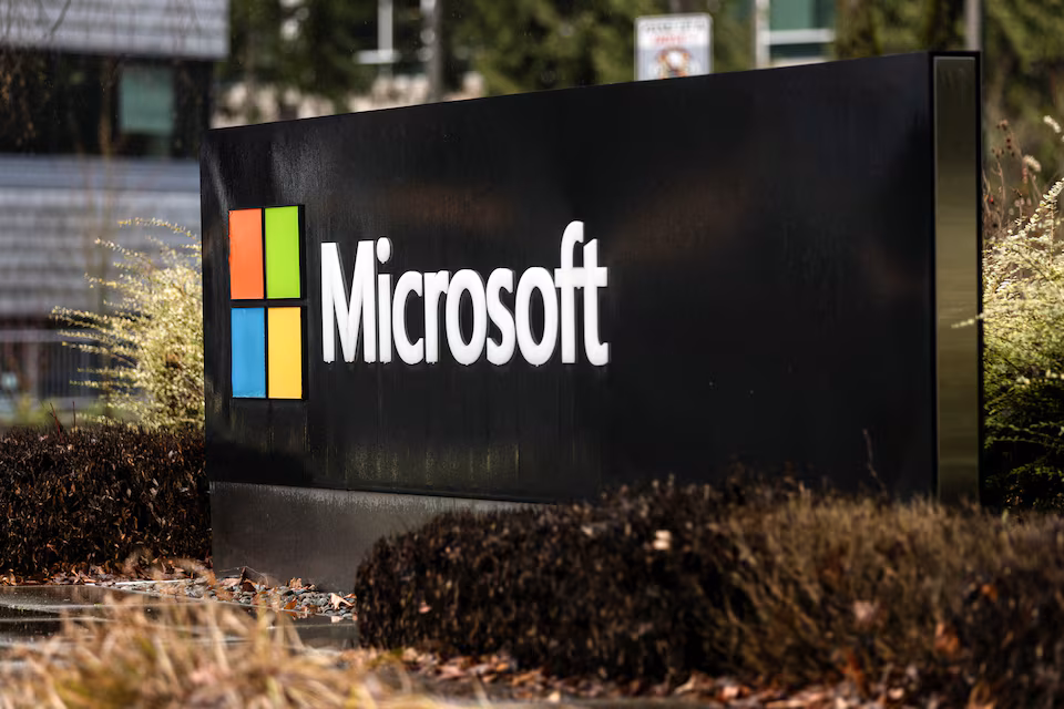 US Blocks Microsoft, Adobe From Green Card Programme